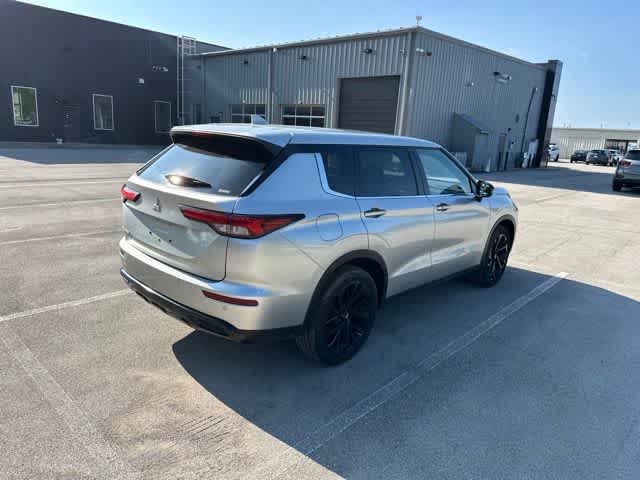 2022 Mitsubishi Outlander Black Edition