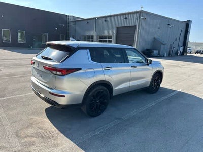 2022 Mitsubishi Outlander Black Edition
