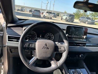 2022 Mitsubishi Outlander Black Edition