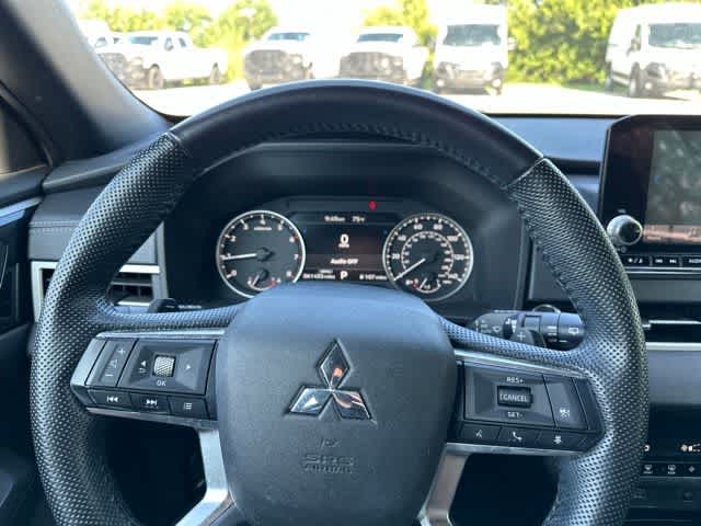 2022 Mitsubishi Outlander Black Edition