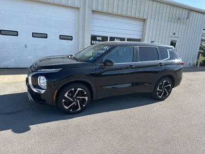 2022 Mitsubishi Outlander SE