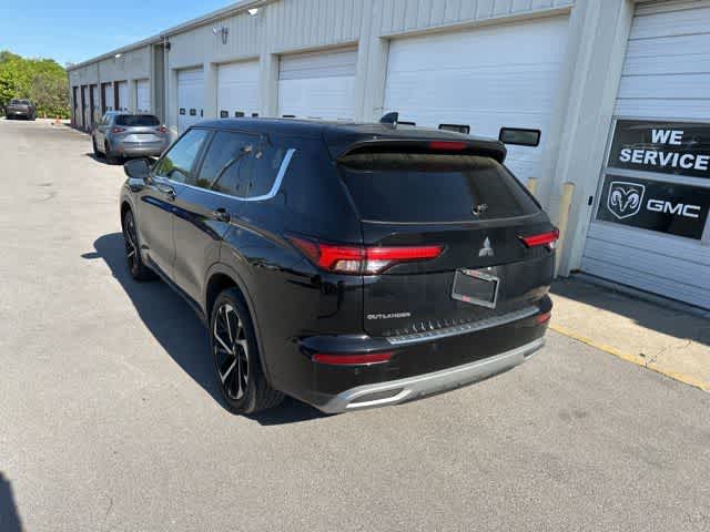 2022 Mitsubishi Outlander SE