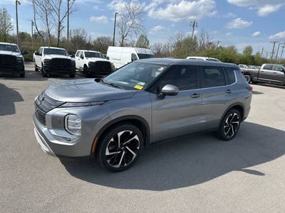 2024 Mitsubishi Outlander SE