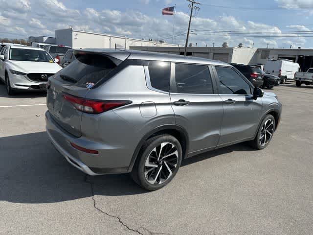 2024 Mitsubishi Outlander SE
