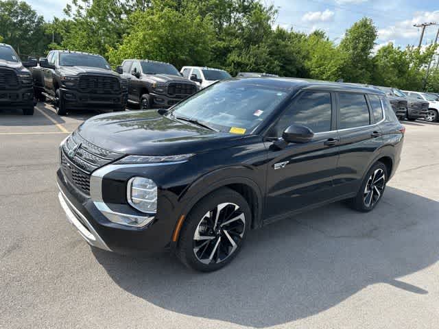 2025 Mitsubishi Outlander Plug-In Hybrid SE