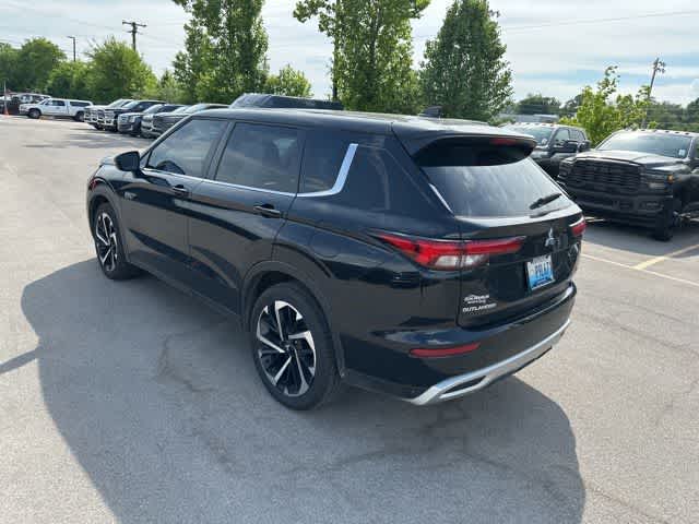 2025 Mitsubishi Outlander Plug-In Hybrid SE