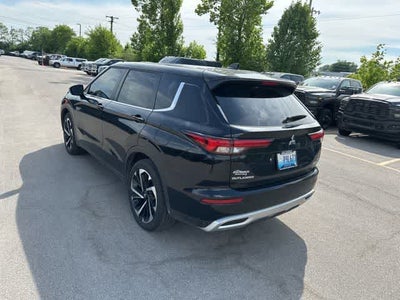 2025 Mitsubishi Outlander Plug-In Hybrid SE