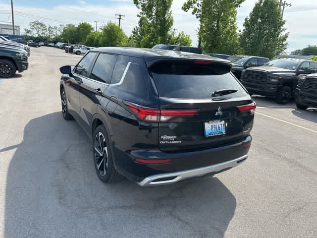 2025 Mitsubishi Outlander Plug-In Hybrid SE