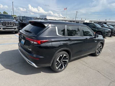2025 Mitsubishi Outlander Plug-In Hybrid SE