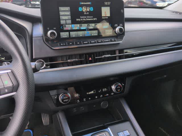 2025 Mitsubishi Outlander Plug-In Hybrid SE