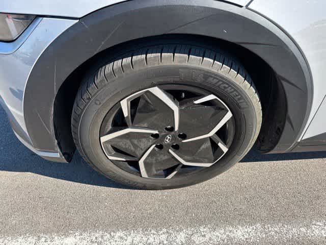 2024 Hyundai IONIQ 5 SE