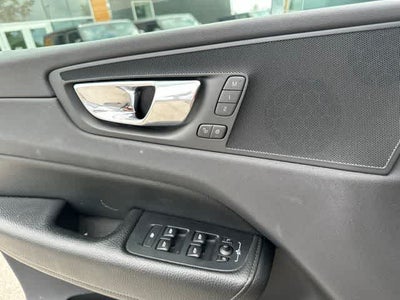 2018 Volvo XC60 Momentum