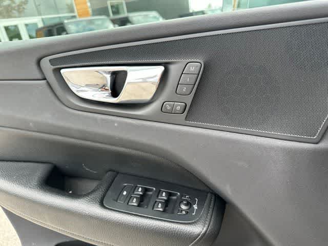 2018 Volvo XC60 Momentum
