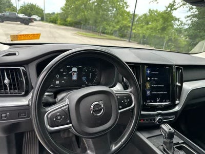 2018 Volvo XC60 Momentum