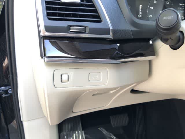2019 Volvo XC90 Momentum