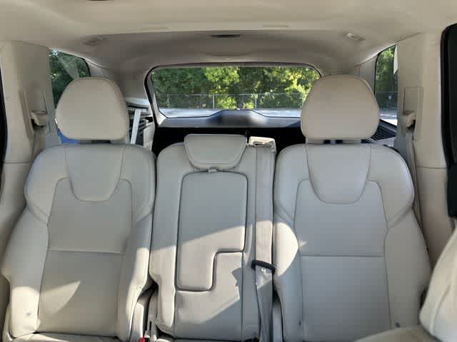 2019 Volvo XC90 Momentum