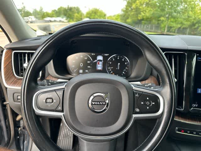 2021 Volvo XC60 Momentum
