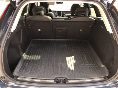 2021 Volvo XC60 Momentum