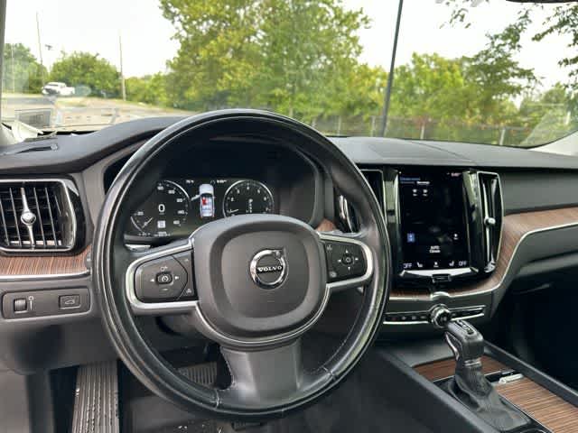 2021 Volvo XC60 Momentum