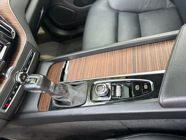2021 Volvo XC60 Momentum