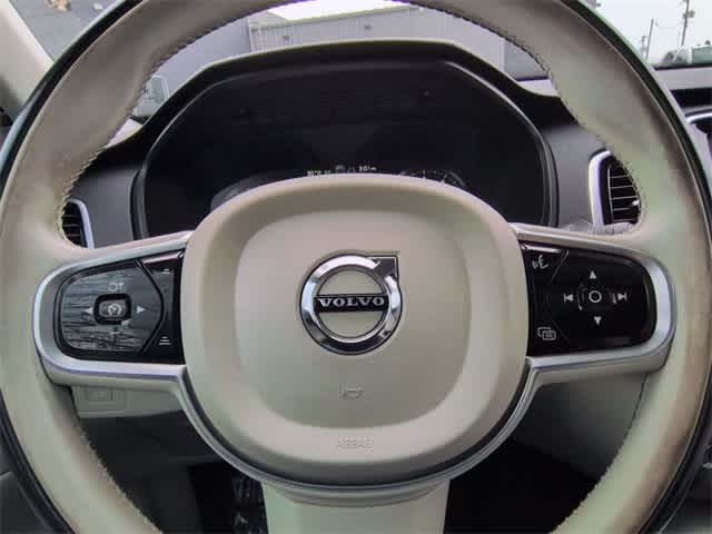 2017 Volvo XC90 Momentum