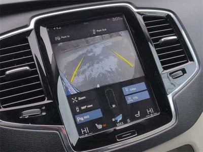 2017 Volvo XC90 Momentum