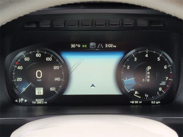 2017 Volvo XC90 Momentum