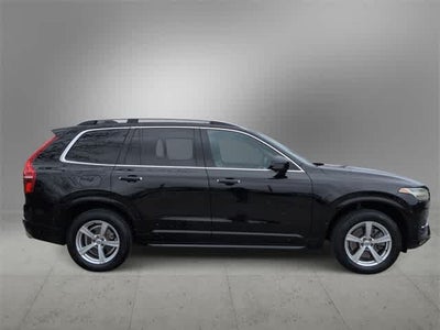 2017 Volvo XC90 Momentum