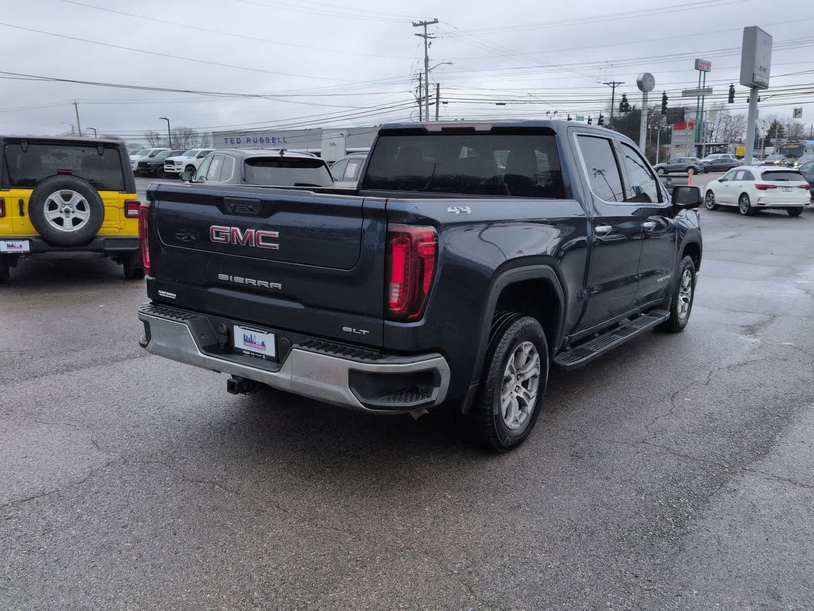 2022 GMC Sierra 1500 SLT