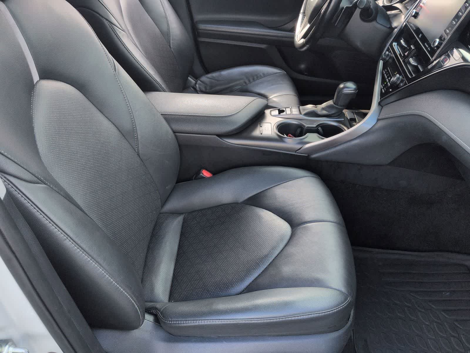 2022 Toyota Camry Hybrid XSE