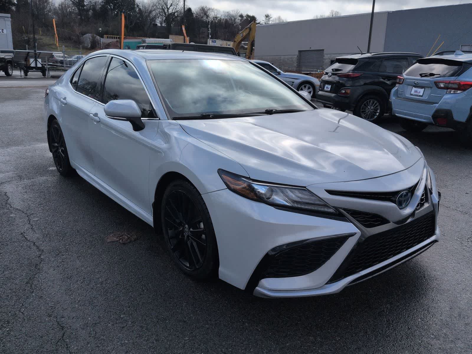 2022 Toyota Camry Hybrid XSE