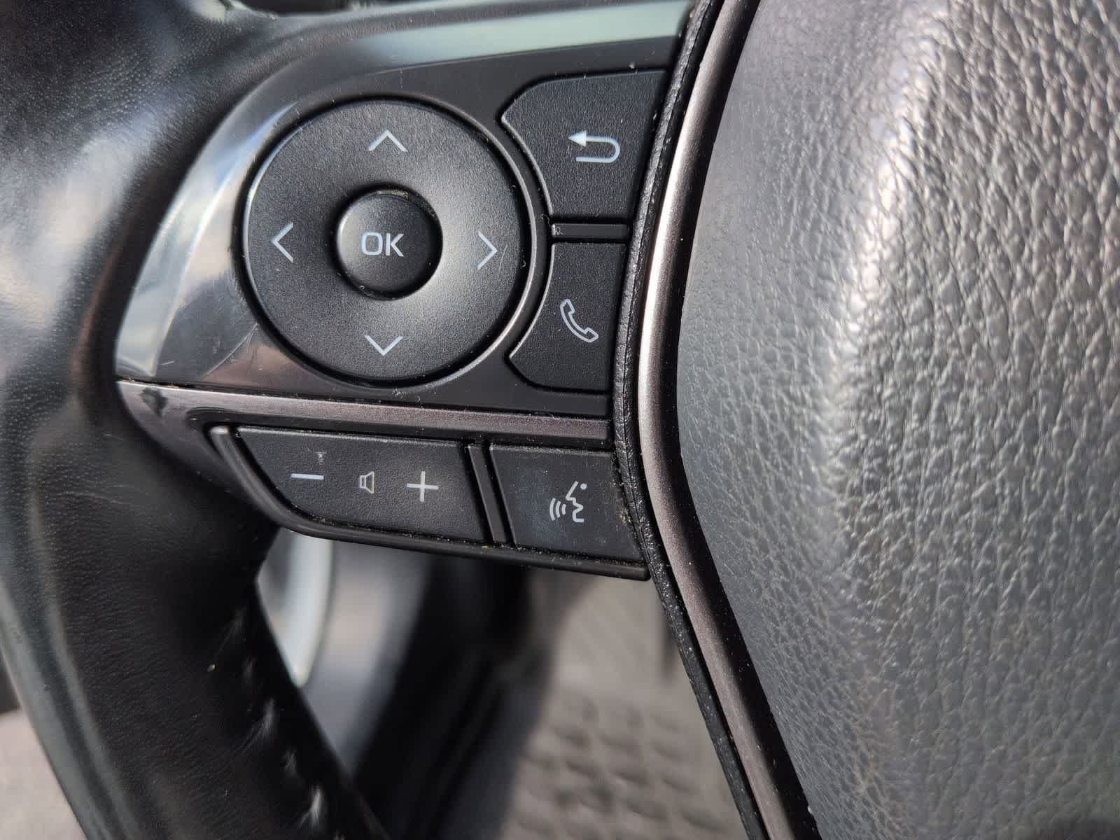 2022 Toyota Camry Hybrid XSE