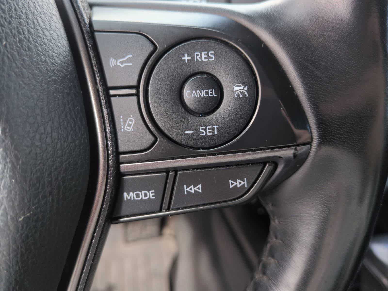 2022 Toyota Camry Hybrid XSE