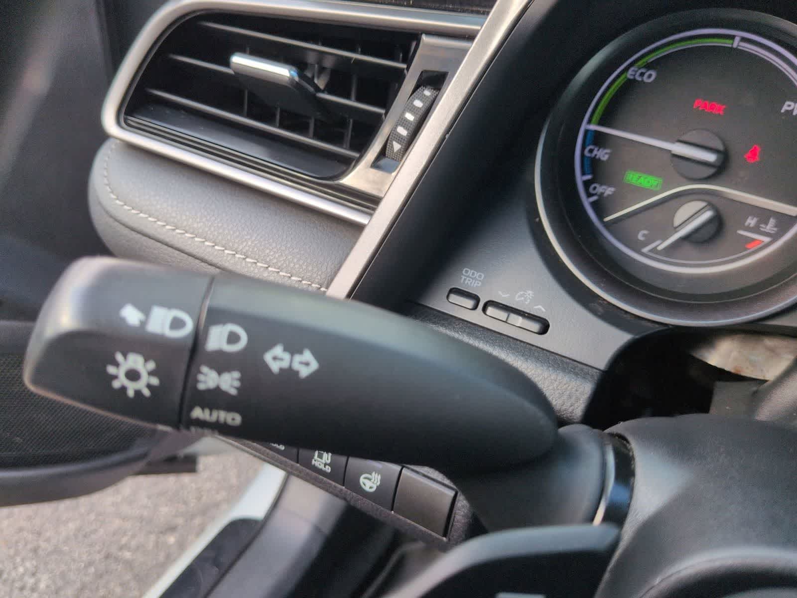 2022 Toyota Camry Hybrid XSE