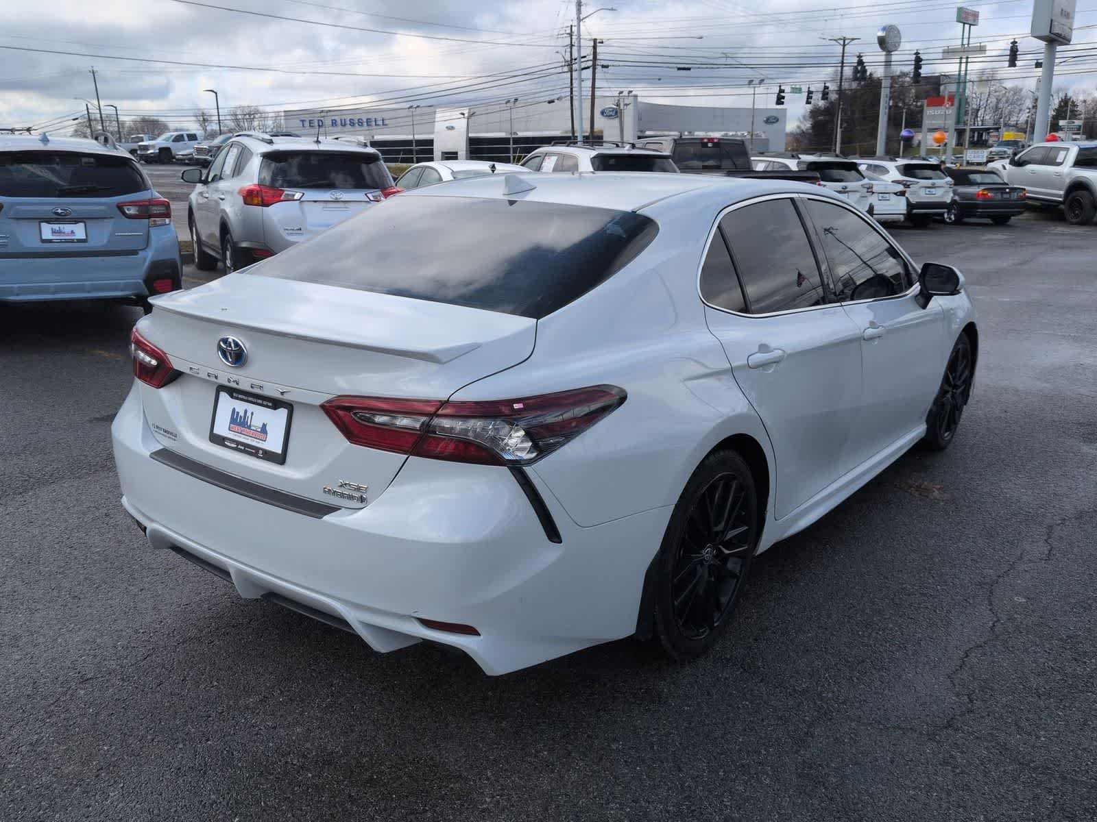 2022 Toyota Camry Hybrid XSE