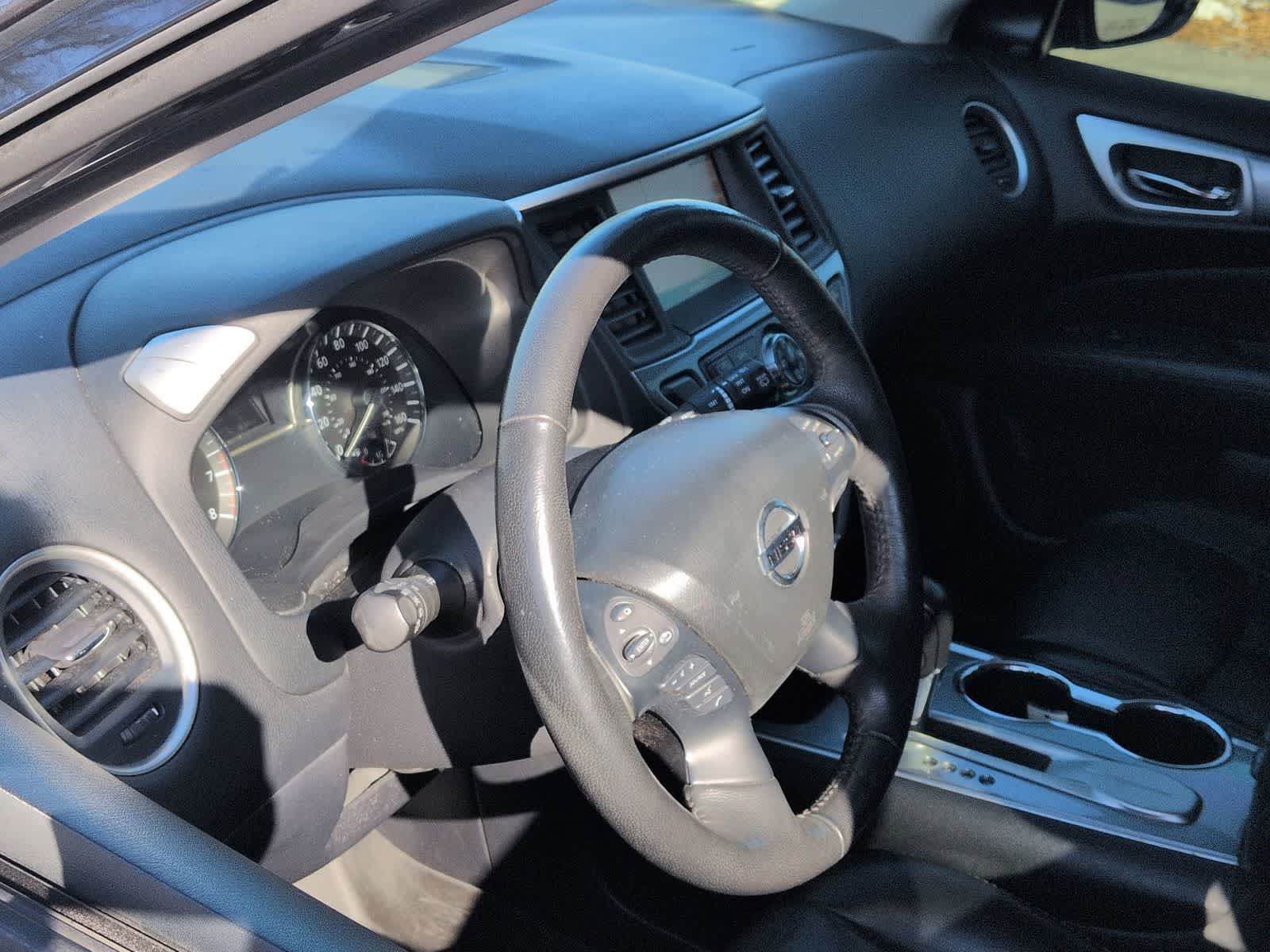 2019 Nissan Pathfinder SL