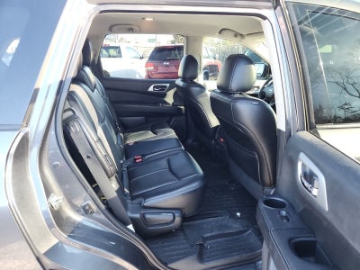 2019 Nissan Pathfinder SL