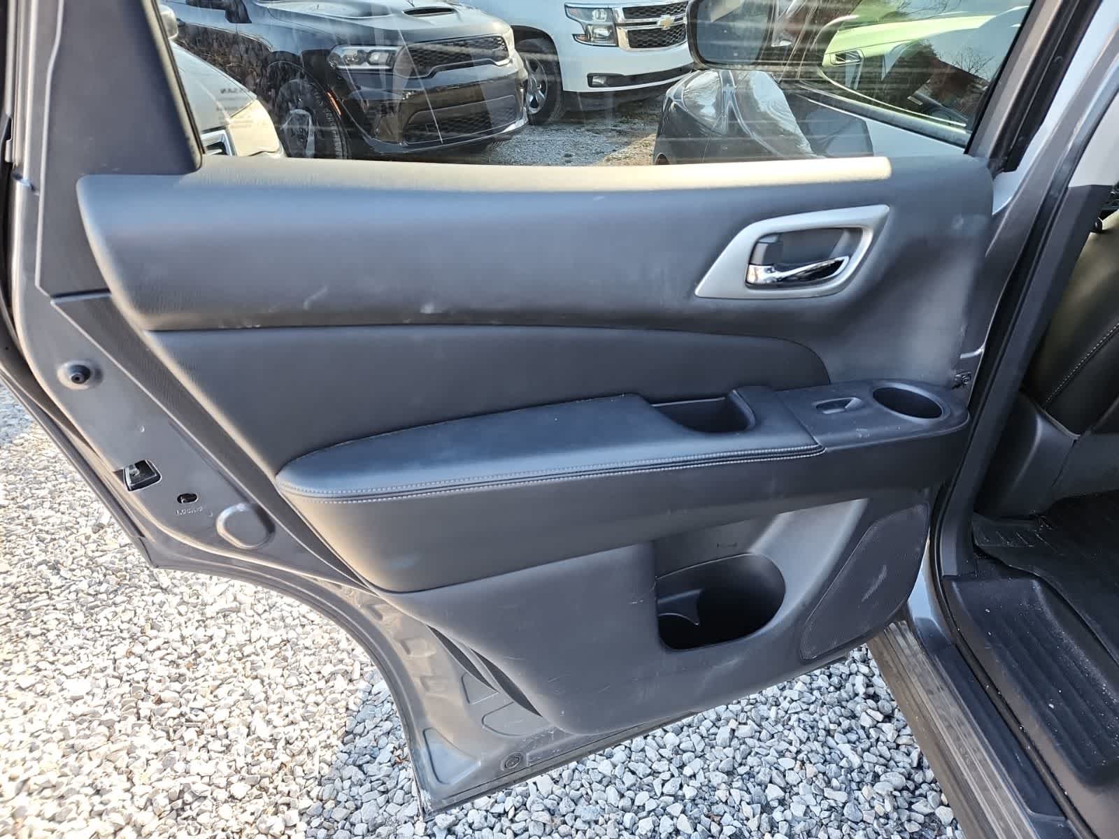 2019 Nissan Pathfinder SL