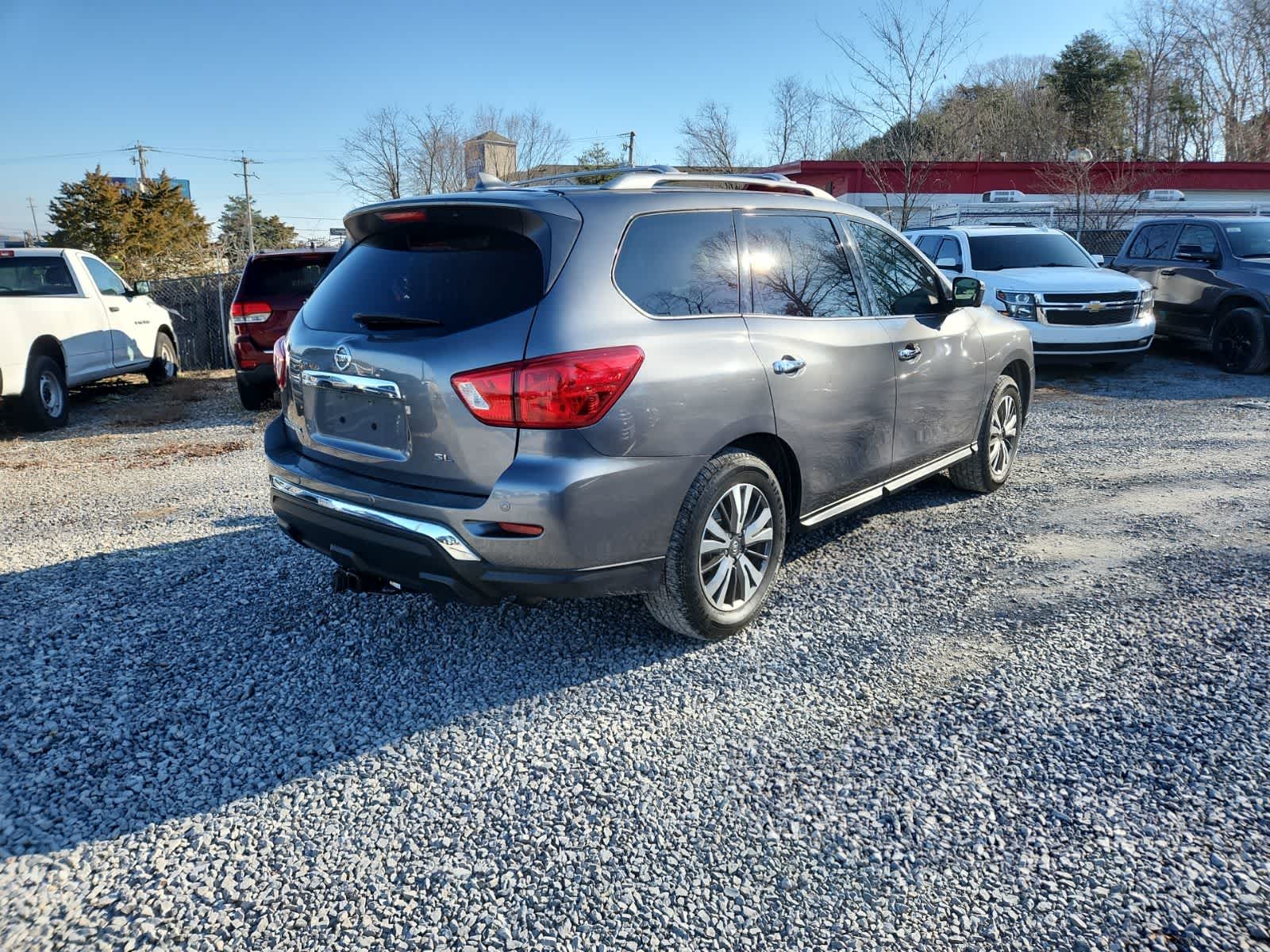 2019 Nissan Pathfinder SL