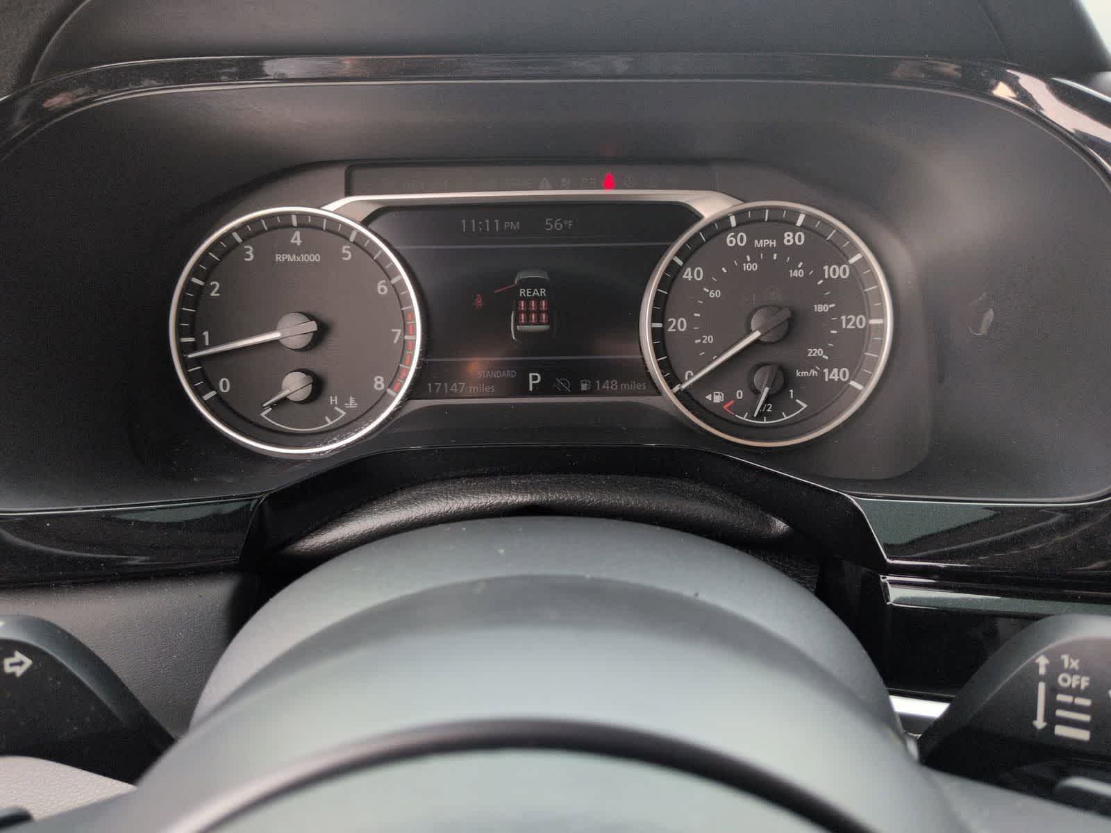 2024 Nissan Pathfinder SV