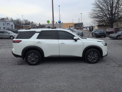 2024 Nissan Pathfinder SV