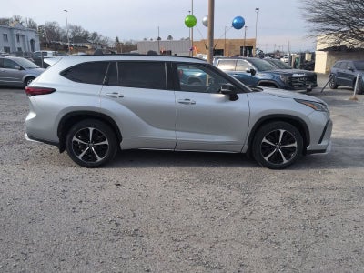 2022 Toyota Highlander XSE