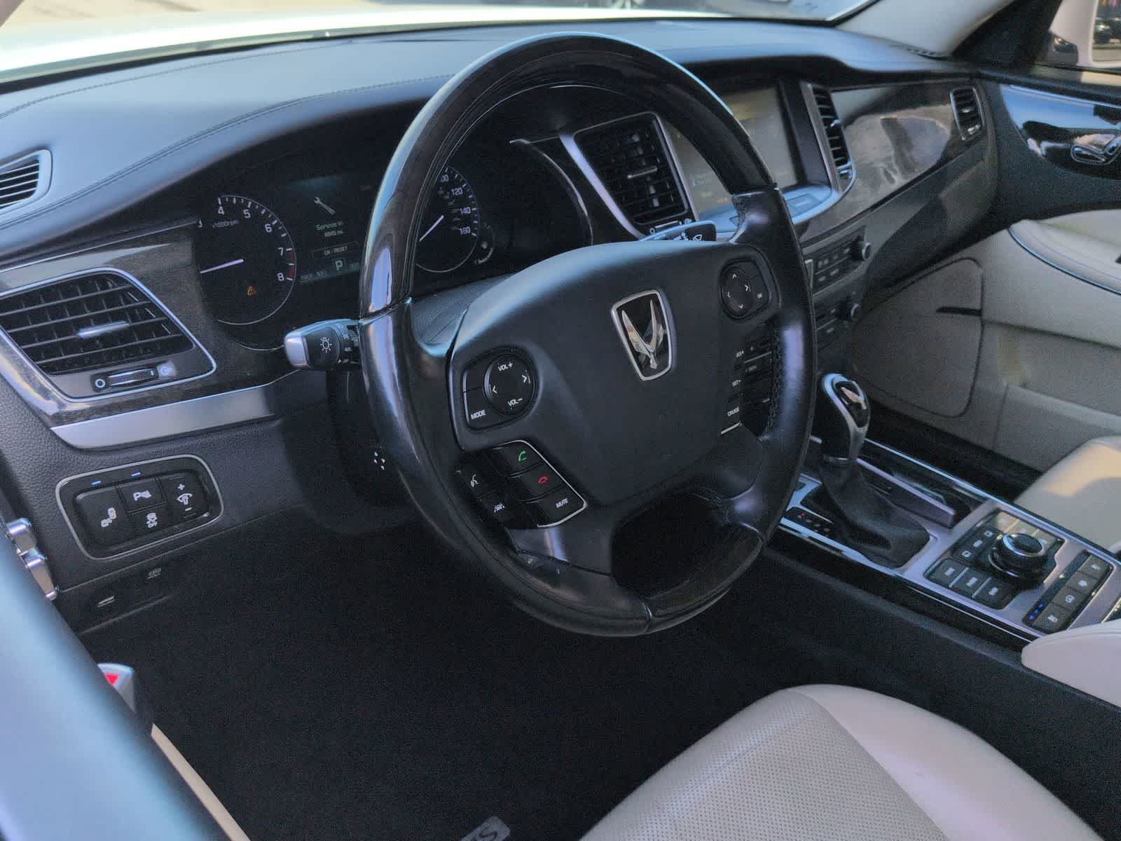 2014 Hyundai Equus Signature