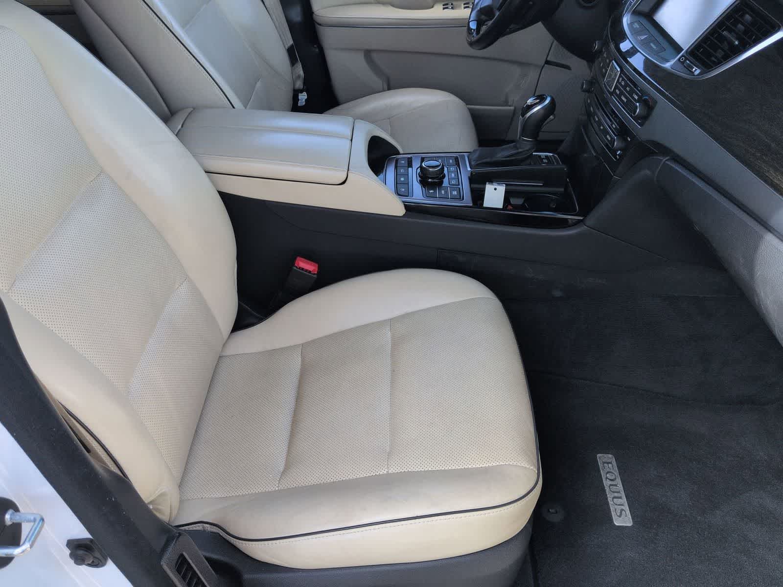 2014 Hyundai Equus Signature